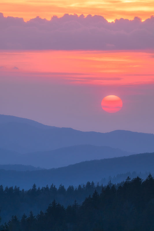 Sunset over Smoky mountains Kuwohi with a pink, blue, lavender and orange sky